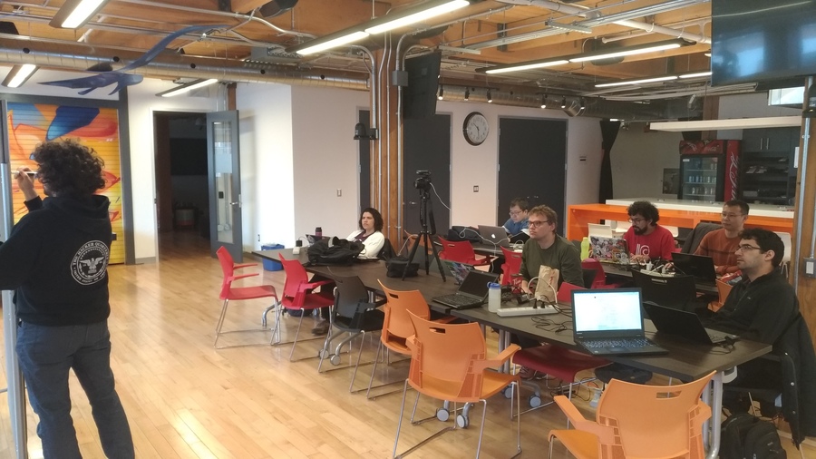 anarcat presenting Packaging 101, side